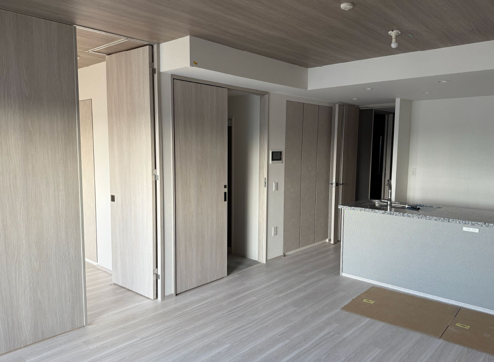 南棟8階 室内仕上げ